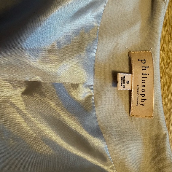 Philosophy Silver-Light Gray Satin-Lined Top - Picture 2 of 5